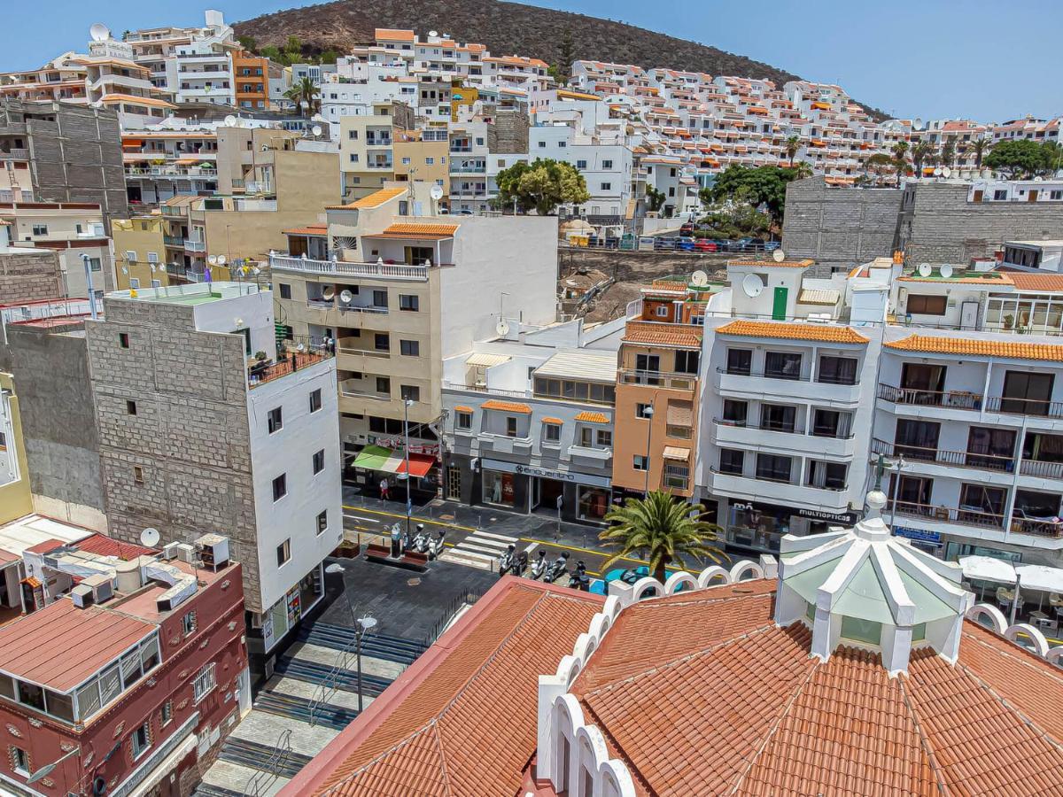 Apartamentos En El Centro De Los Cristianos アロナ エクステリア 写真