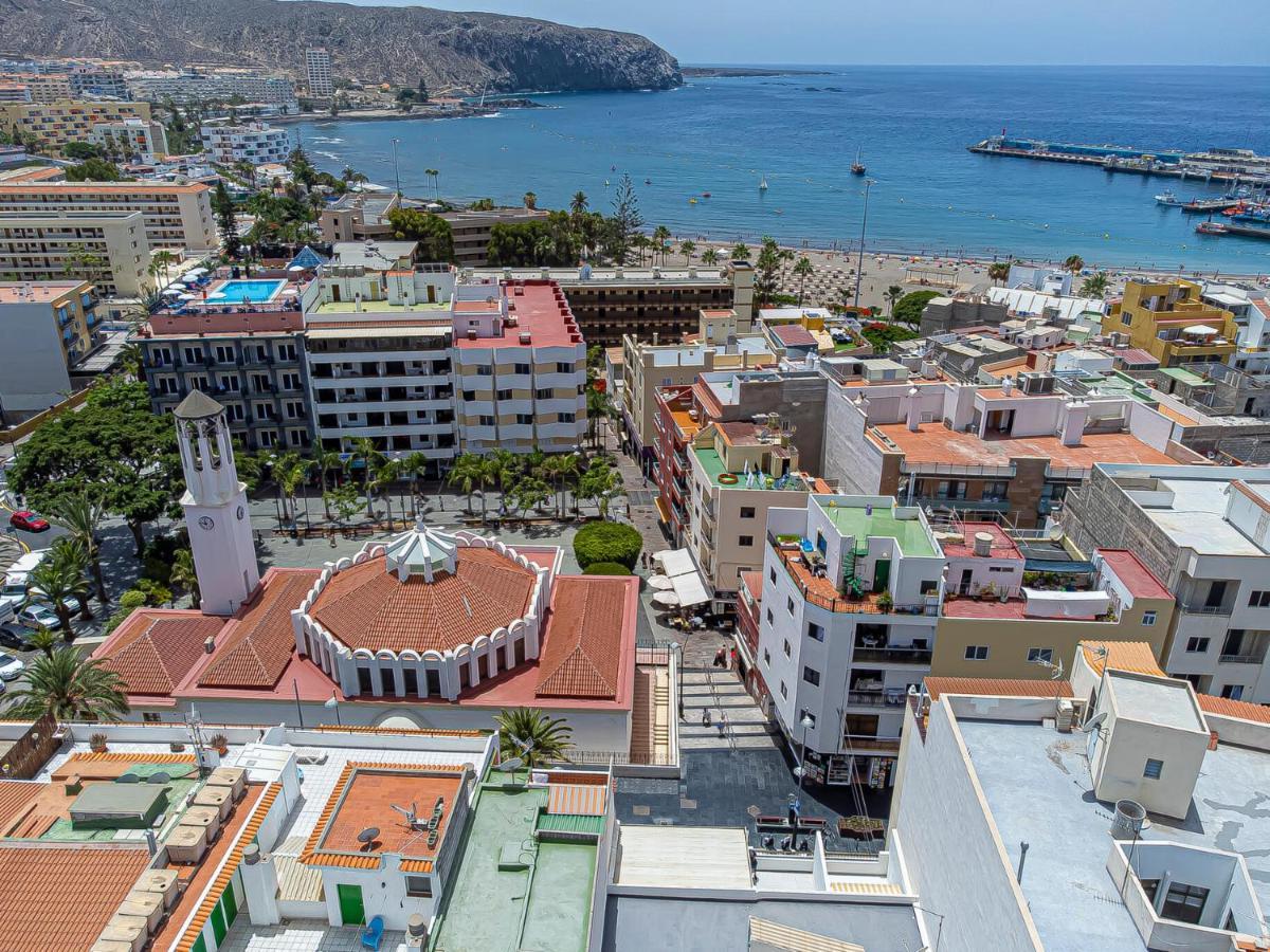 Apartamentos En El Centro De Los Cristianos アロナ エクステリア 写真