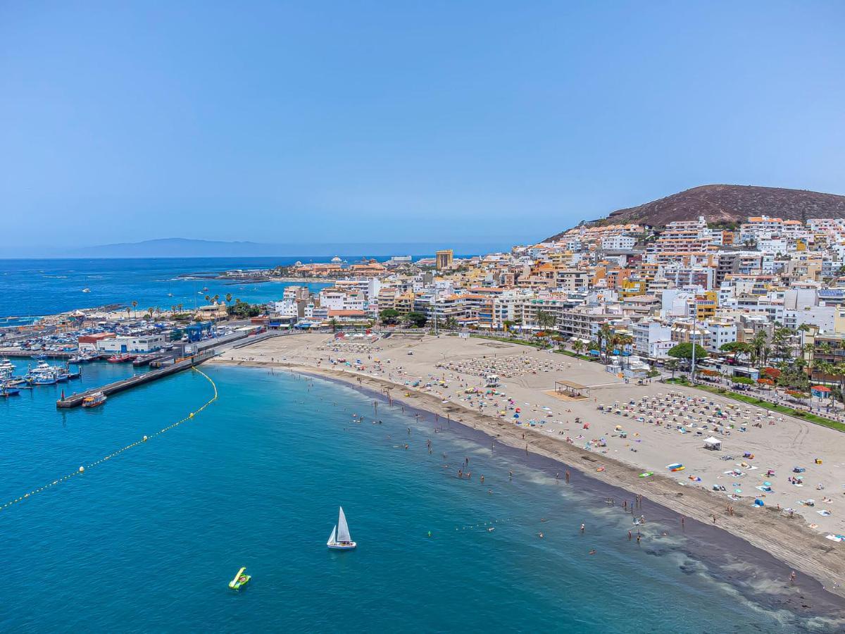 Apartamentos En El Centro De Los Cristianos アロナ エクステリア 写真
