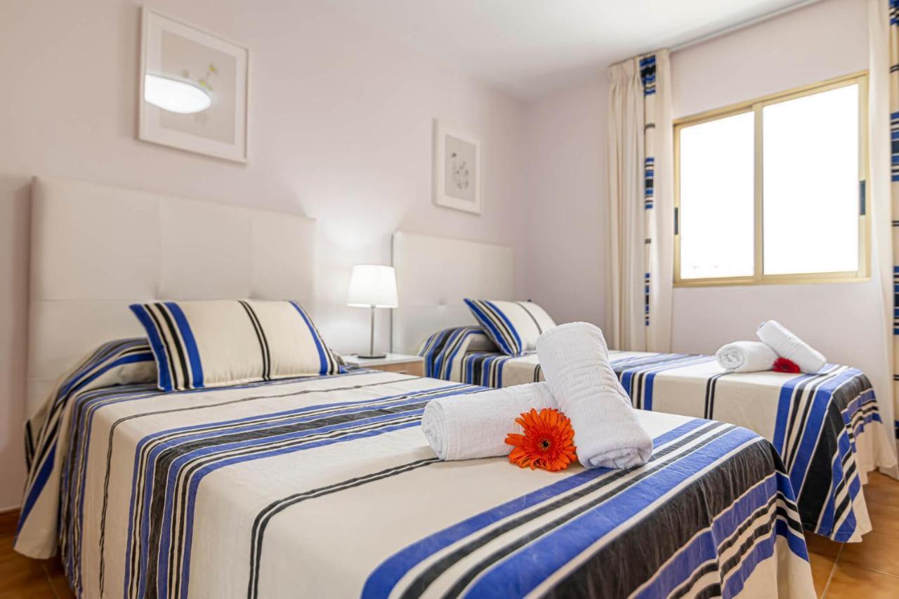 Apartamentos En El Centro De Los Cristianos アロナ エクステリア 写真