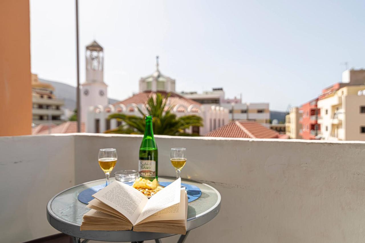 Apartamentos En El Centro De Los Cristianos アロナ エクステリア 写真