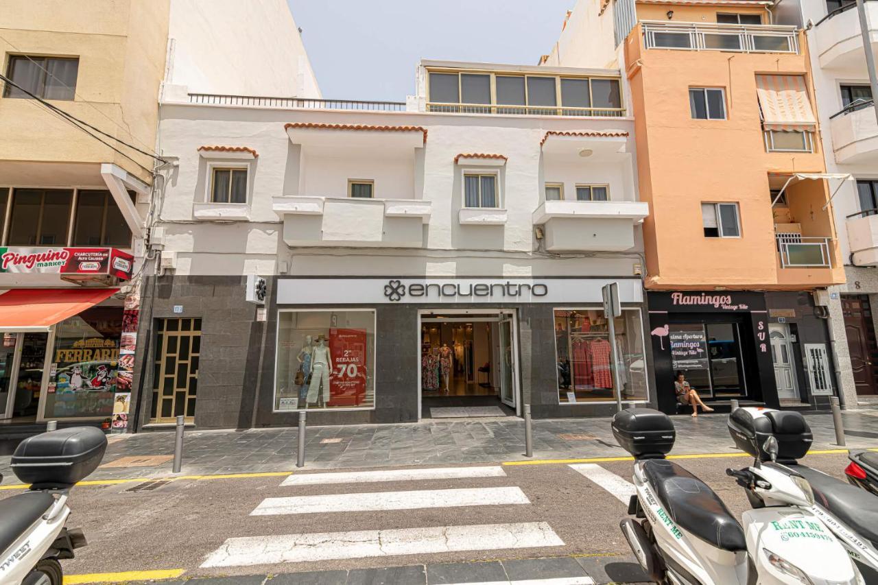 Apartamentos En El Centro De Los Cristianos アロナ エクステリア 写真