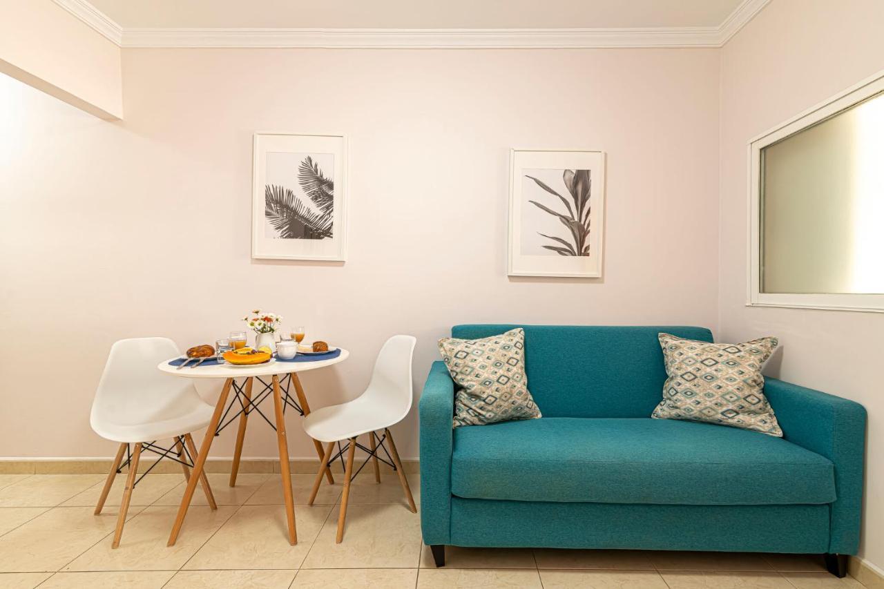 Apartamentos En El Centro De Los Cristianos アロナ エクステリア 写真