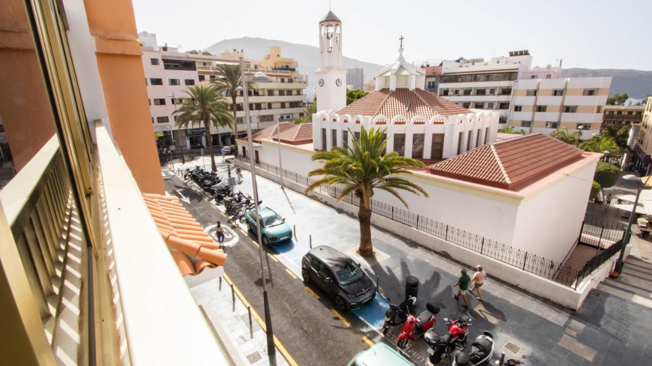 Apartamentos En El Centro De Los Cristianos アロナ エクステリア 写真