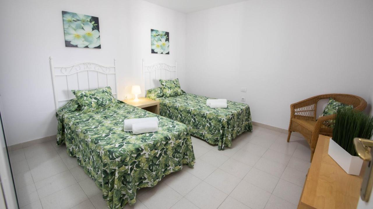 Apartamentos En El Centro De Los Cristianos アロナ エクステリア 写真